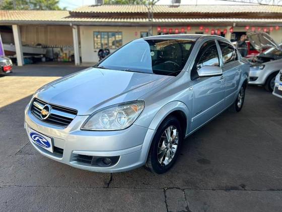CHEVROLET VECTRA 2.0 MPFI ELEGANCE 8V 140CV FLEX 4P AUTOMÁTICO CHEVROLET VECTRA 2.0 MPFI ELEGANCE 8V 140CV FLEX 4P AUTOMÁTICO